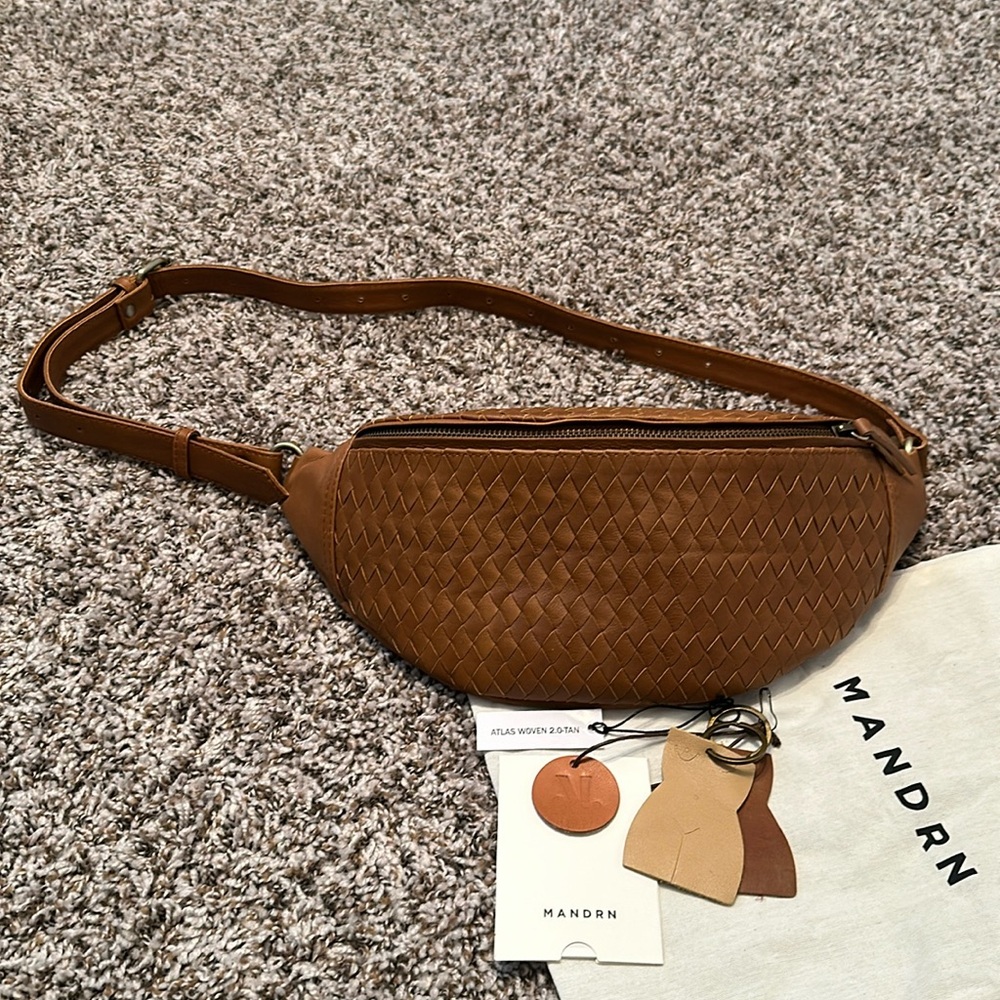 MANDRN leather Fanny pack